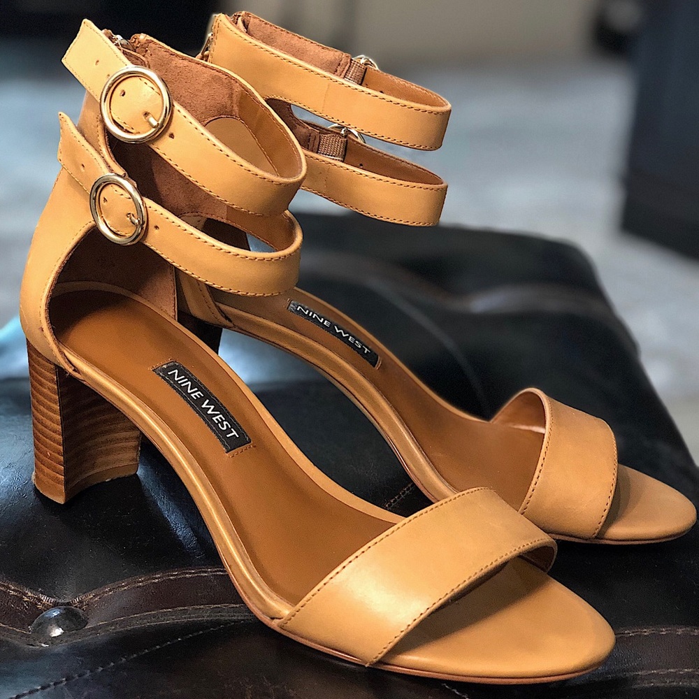 Nine West ankle strap block heel sandals size 6M